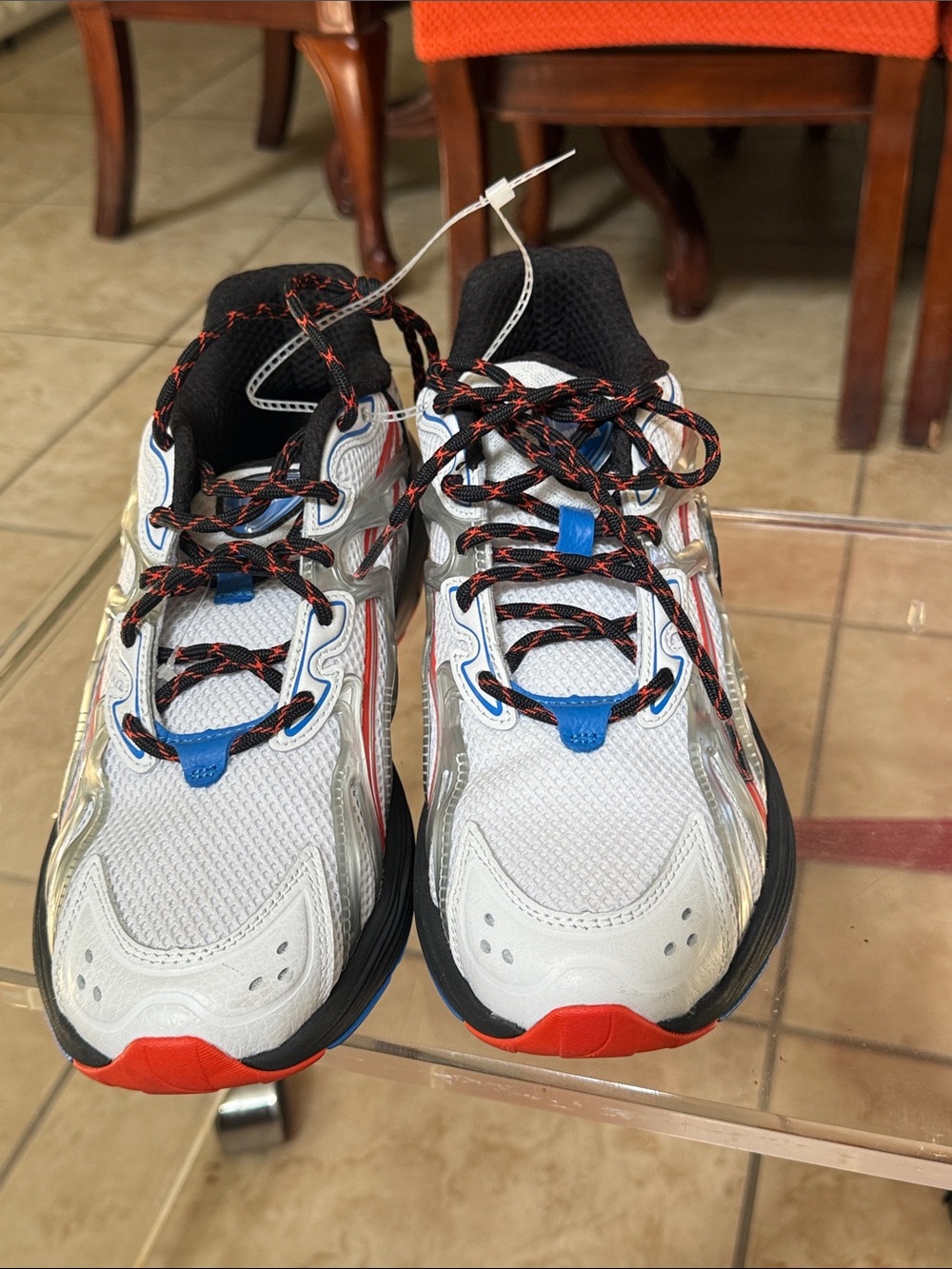 PUMA Inverse Millennial sneakers.NWOT.